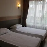 Longoz Hotel *