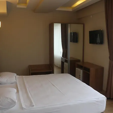 Hotel Longoz *