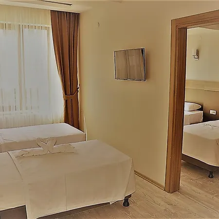 Hotel Longoz *